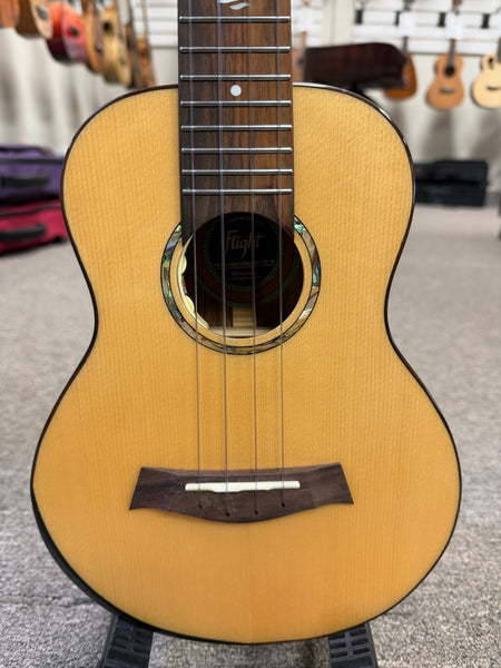 Flight Voyager Concert Electric Ukulele w/Case - Royal Series - Solid Spruce/Solid Acacia
