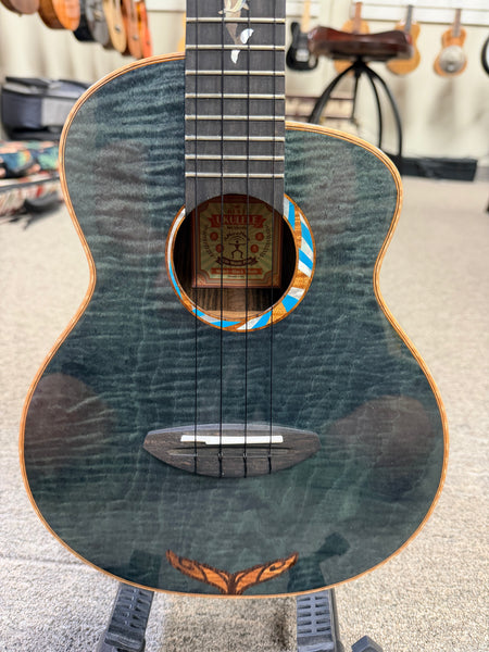 aNueNue Black Whale Solid Cedar/Maple/Rosewood Tenor Ukulele w/Case