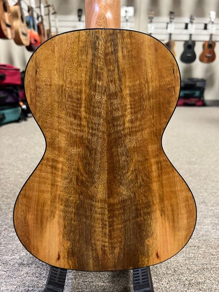 Islander by Kanile'a MOT-4 Spalted Mango Tenor Ukulele