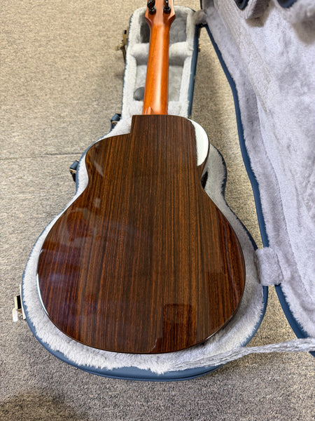aNueNue UT-214E Cedar Bird Electric Tenor Ukulele w/Case - Solid Cedar/Rosewood