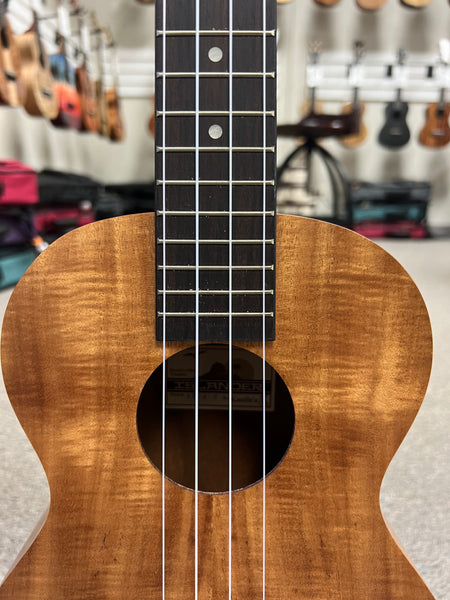 Islander by Kanile'a AT-4 Flamed Acacia Tenor Ukulele