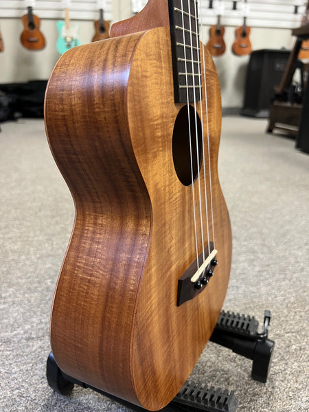 Islander by Kanile'a AT-4 Flamed Acacia Tenor Ukulele