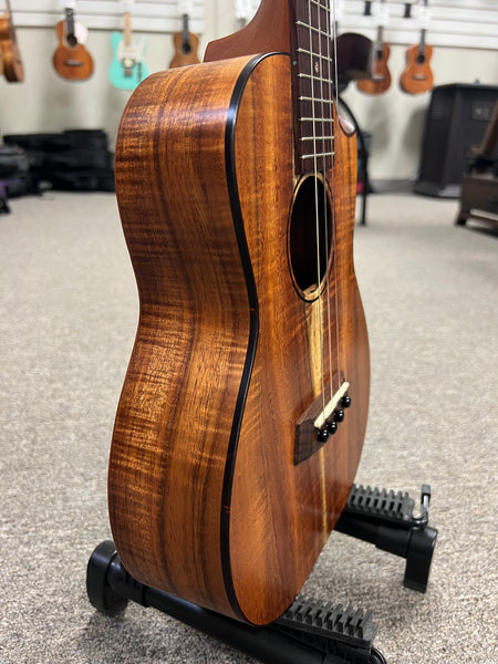 Kanile'a KBSP-T Solid Koa Electric Tenor Ukulele w/Case - Made in Hawaii - Pre Loved