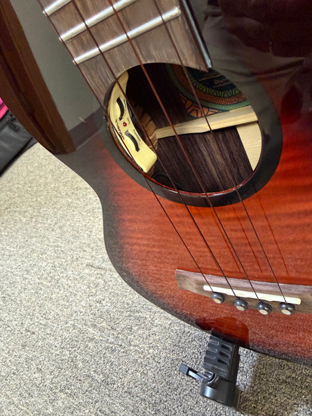 Flight Navigator Solid Flamed Maple/Rosewood Electric Tenor Ukulele w/Case