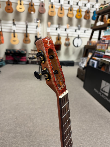 Flight Navigator Solid Flamed Maple/Rosewood Electric Tenor Ukulele w/Case