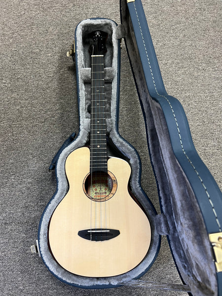 aNueNue UB-200 Baritone Ukulele w/Case - Moon Bird Series -  Solid Spruce/Solid Rosewood