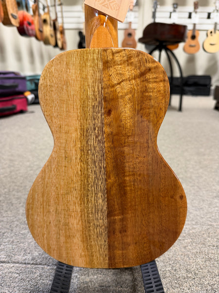 KoAloha KCNP-00 Solid Koa/Mango Naupaka Concert Ukulele w/Case
