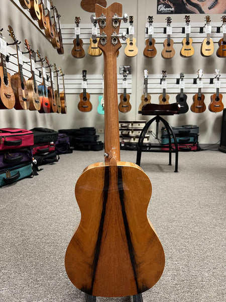 Makaio MSMB-10 Spalted Mango Baritone Ukulele w/Case