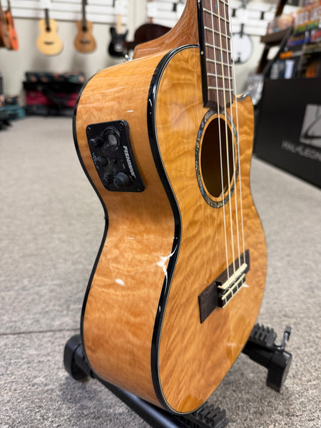 LANIKAI QM-NACET Quilted Maple Electric Tenor Ukulele w/Case - Natural