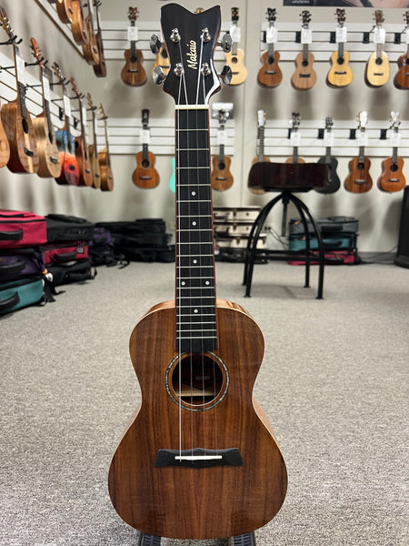 Makaio MKC-10 Koa Concert Ukulele w/Case