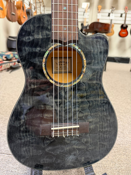 LANIKAI QM-BKCEG Quilted Maple Electric Guitalele w/Case - Transparent Black Guitarlele