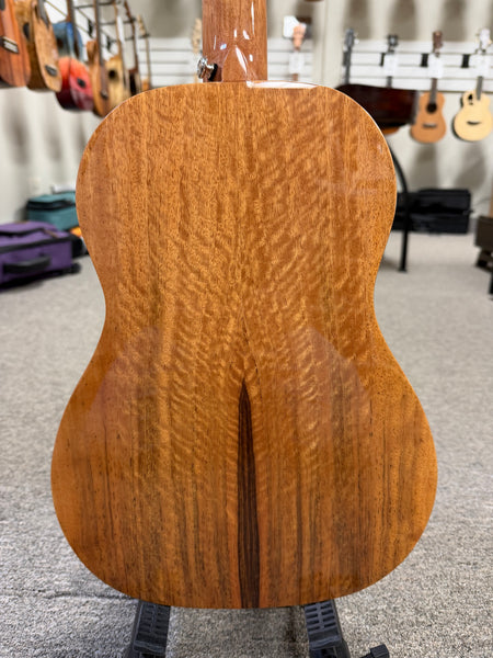 Makaio MSMBS-10 Steel String Spalted Mango Baritone Ukulele w/Case