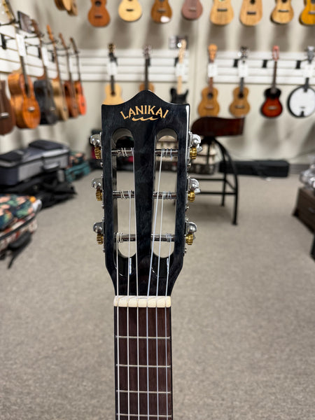LANIKAI QM-BKCEG Quilted Maple Electric Guitalele w/Case - Transparent Black Guitarlele