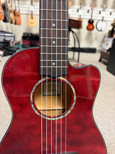 LANIKAI QM-RDCEG Quilted Maple Electric Guitalele w/Case - Transparent Red Guitarlele