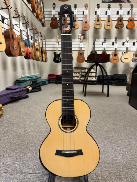 Flight Voyager Tenor Electric Ukulele w/Case - Royal Series - Solid Spruce/Solid Acacia