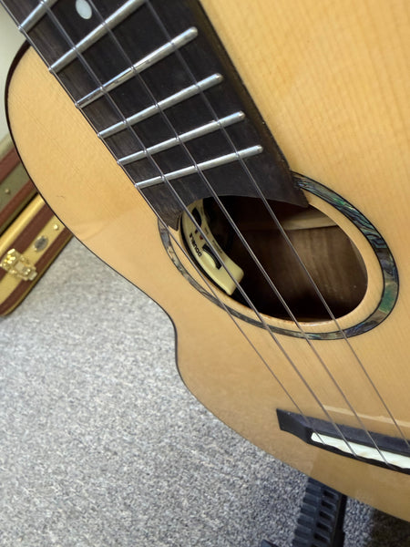 Flight Voyager Tenor Electric Ukulele w/Case - Royal Series - Solid Spruce/Solid Acacia