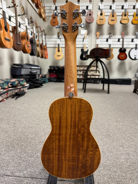 LANIKAI ACST-S Acacia Soprano Ukulele w/Case - Solid Top