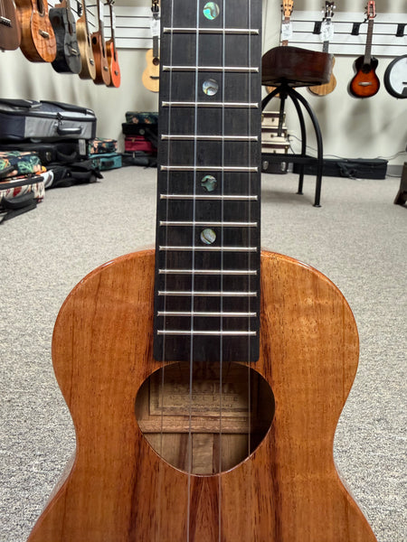 KoAloha KCM-00 Solid Koa Concert Ukulele w/Case - Pre Loved