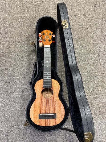 KoAloha KCM-00 Solid Koa Concert Ukulele w/Case - Pre Loved