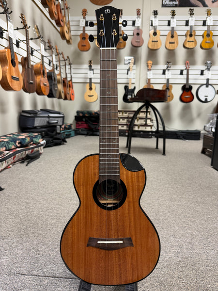 Flight Nomad Solid Mahogany Tenor Ukulele w/Case
