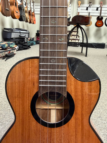 Flight Nomad Solid Mahogany Tenor Ukulele w/Case