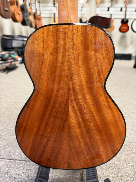 Flight Nomad Solid Mahogany Tenor Ukulele w/Case