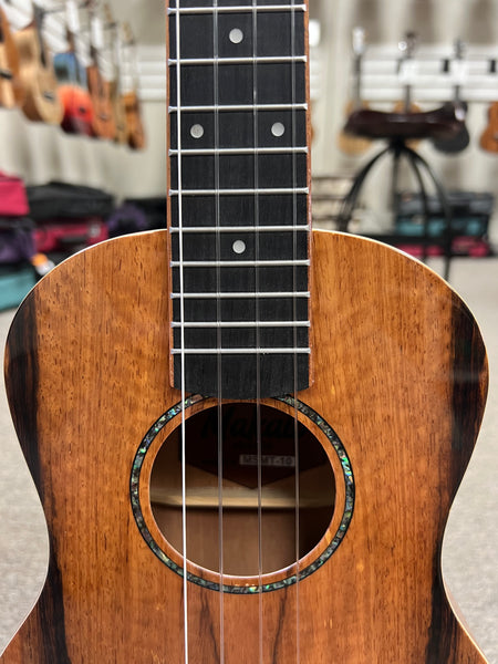 Makaio MSMT-10 Spalted Mango Tenor Ukulele w/Case