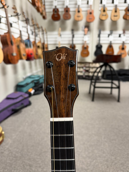 Oli L2-TMG-BK Black Solid Mango Tenor Ukulele w/Case