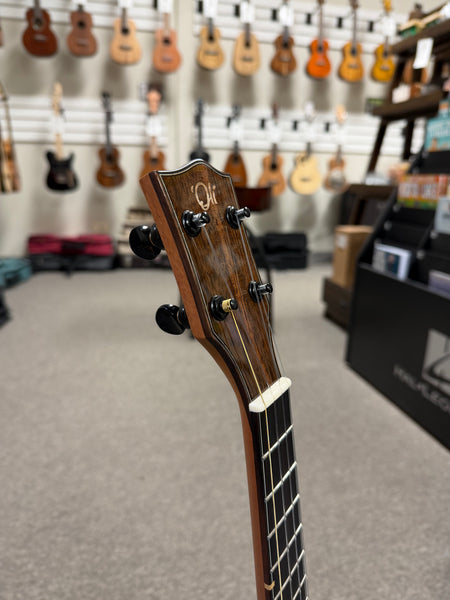 Oli L2-TMG-BK Black Solid Mango Tenor Ukulele w/Case