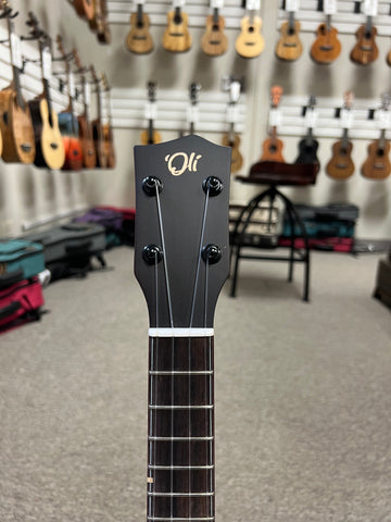 Oli L1-CAS Solid Acacia Satin Concert Ukulele w/Case