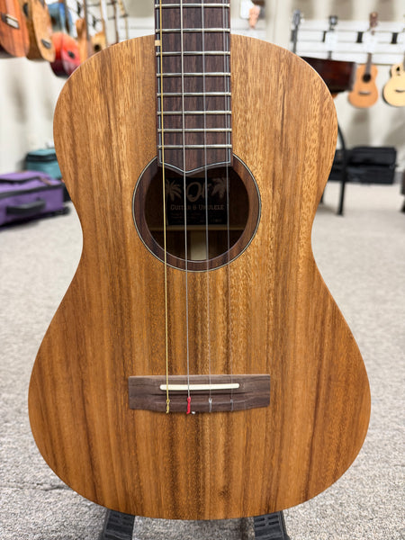 Oli L1-BA-S Solid Acacia Satin Baritone Ukulele w/Case