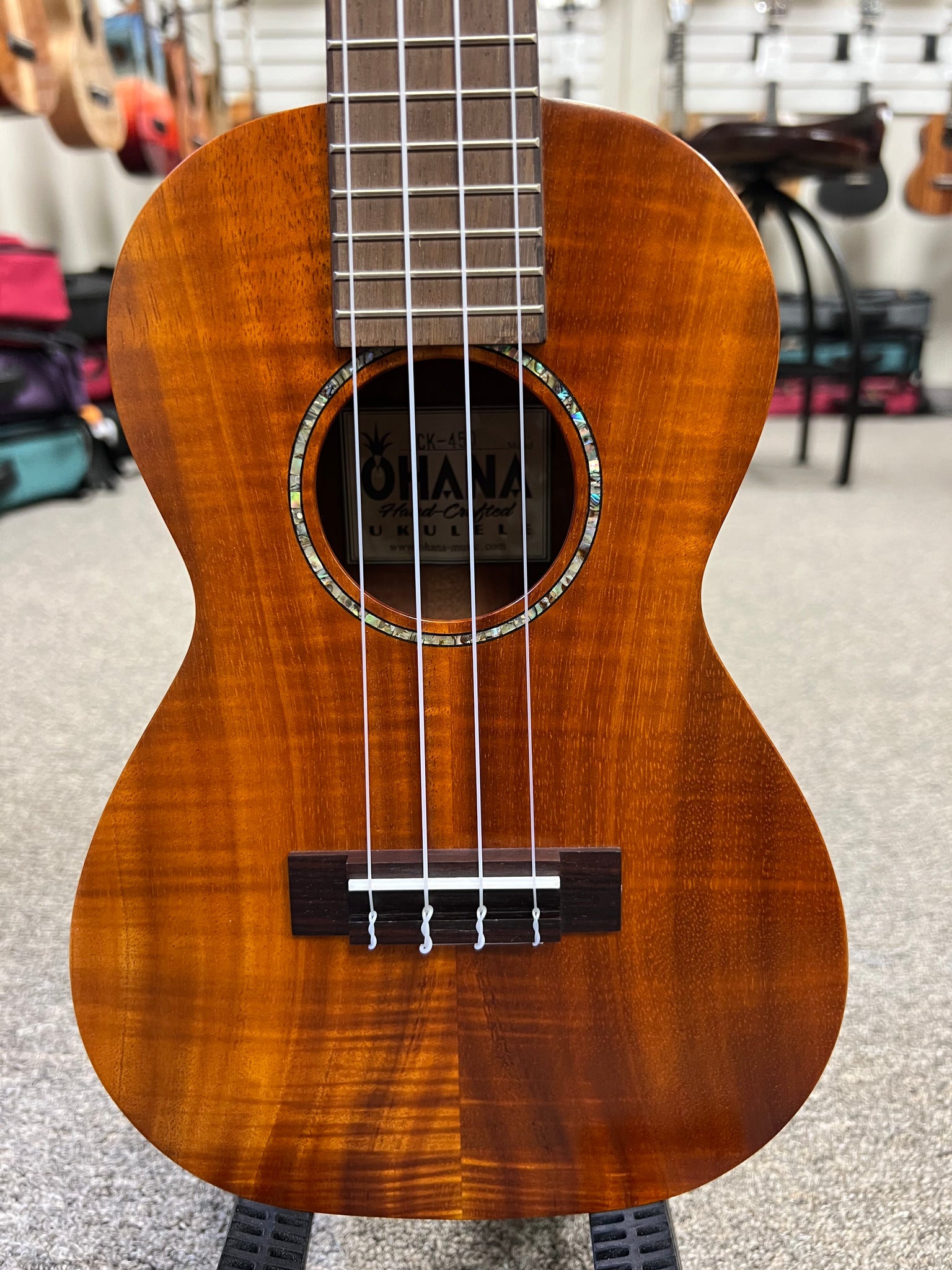 OHANA CK-450 Solid Koa Concert Ukulele w/Hard Shell Case