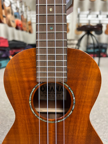 OHANA CK-450 Solid Koa Concert Ukulele w/Hard Shell Case