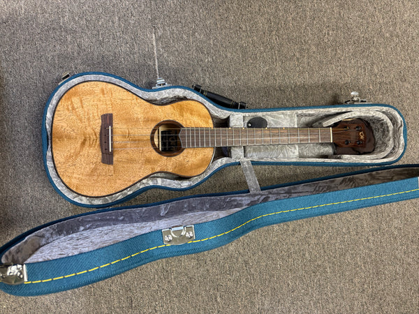 Oli X1-BMG Solid Mango Baritone Ukulele w/Case - Pre Loved
