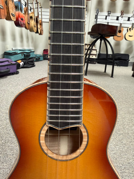 Oli L2-CSFM-LB Solid Spruce/Flame Maple Concert Ukulele w/Case - Light Burst Finish