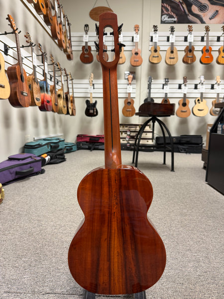 Flight Mustang Solid Acacia Tenor Electric Ukulele w/Case - Royal Series