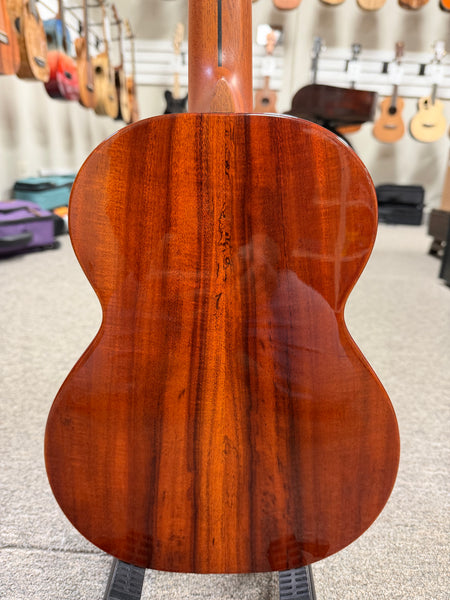 Flight Mustang Solid Acacia Tenor Electric Ukulele w/Case - Royal Series