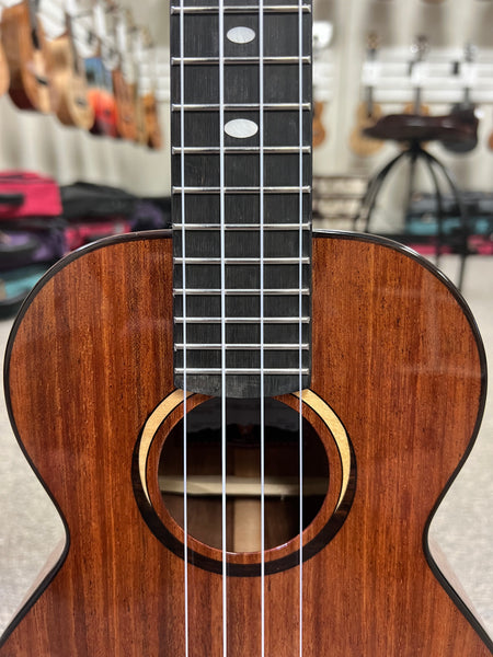 KALA KA-CT-SMH-TG Solid Mahogany Tenor Ukulele W/Case - Contour Series