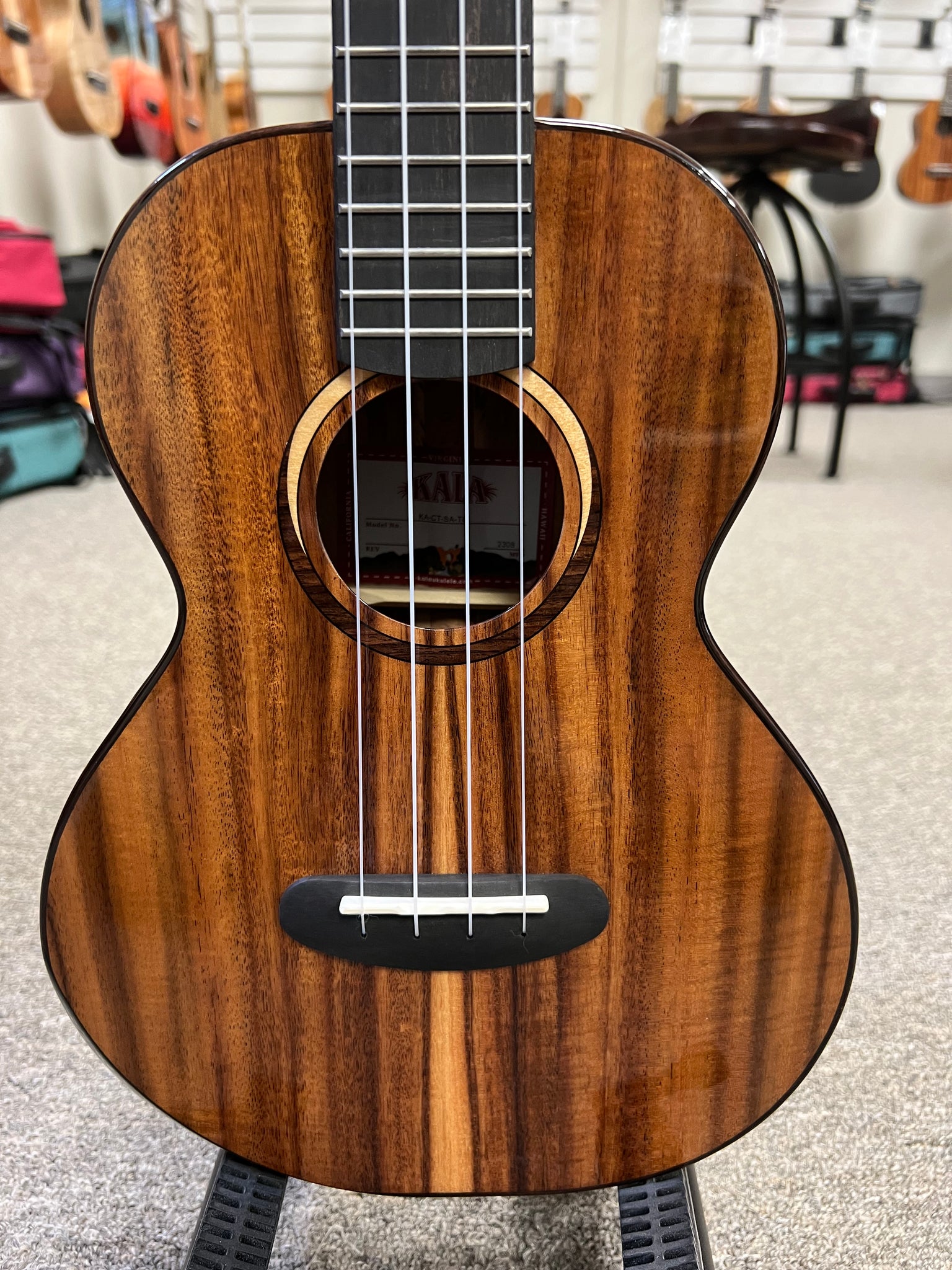 KALA KA-CT-SA-TG Solid Acacia Tenor Ukulele W/Case - Contour Series