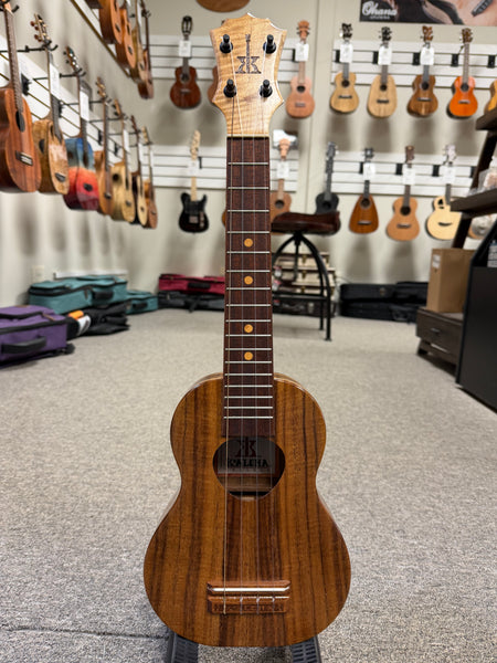 KoAloha KSO-02 Solid Acacia Soprano Long Neck Ukulele w/Case - Pre Loved