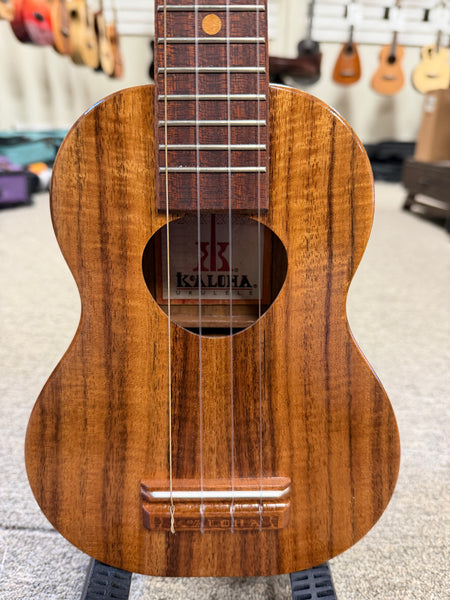 KoAloha KSO-02 Solid Acacia Soprano Long Neck Ukulele w/Case - Pre Loved