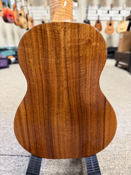 KoAloha KSO-02 Solid Acacia Soprano Long Neck Ukulele w/Case - Pre Loved