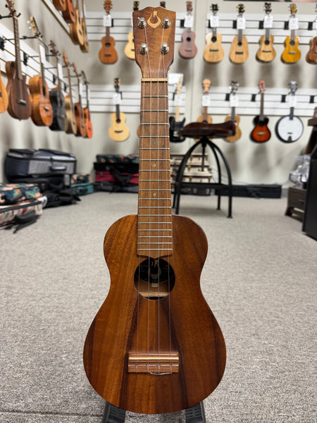 G-String Solid Koa Soprano Ukulele w/Case - Pre Loved - Made in Hawaii !!