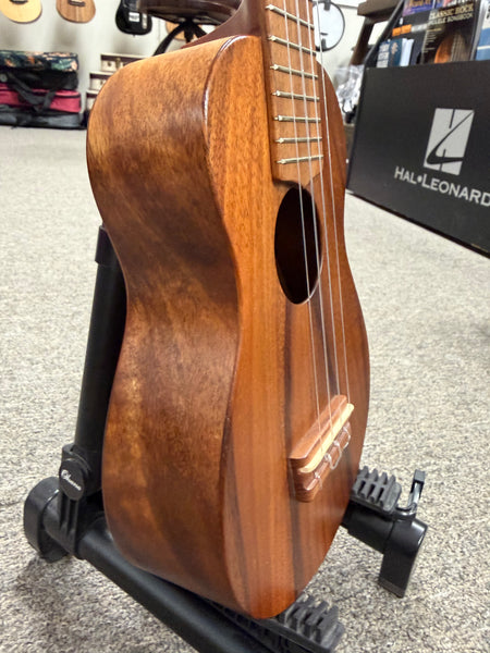 G-String Solid Koa Soprano Ukulele w/Case - Pre Loved - Made in Hawaii !!