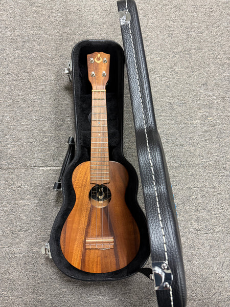 G-String Solid Koa Soprano Ukulele w/Case - Pre Loved - Made in Hawaii !!