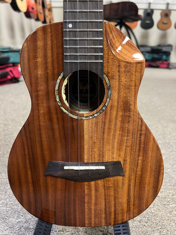 Flight Spirit Solid Acacia Electric Concert Ukulele w/Case - Royal Series