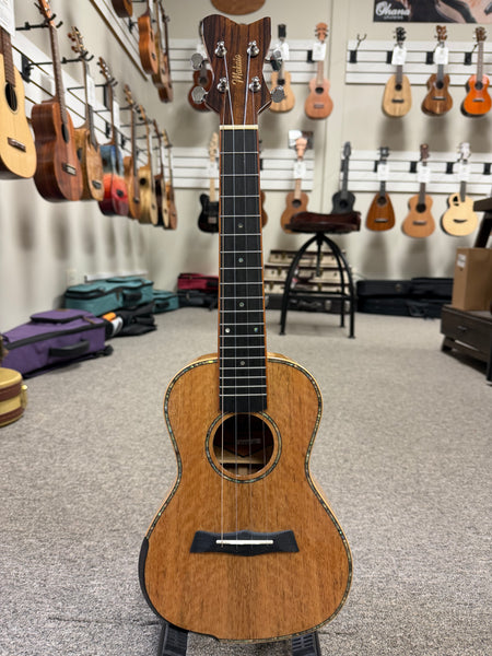 Makaio MSMC-20 Solid Spalted Mango Concert Ukulele w/Case - Rosewood Comfort Armrest