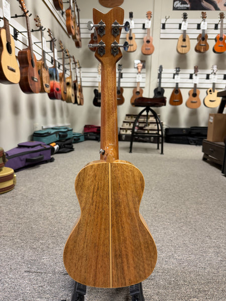 Makaio MSMC-20 Solid Spalted Mango Concert Ukulele w/Case - Rosewood Comfort Armrest