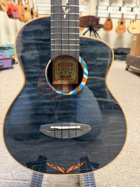 aNueNue Black Whale Solid Cedar/Maple/Rosewood Tenor Ukulele w/Case