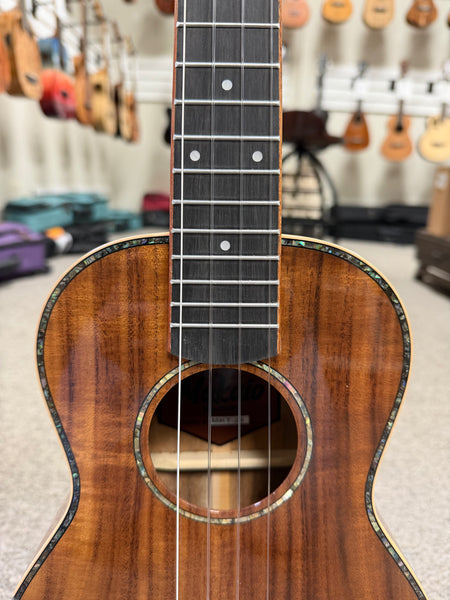 Makaio MKT-20 Solid Koa Tenor Ukulele w/Case - Rosewood Comfort Armrest